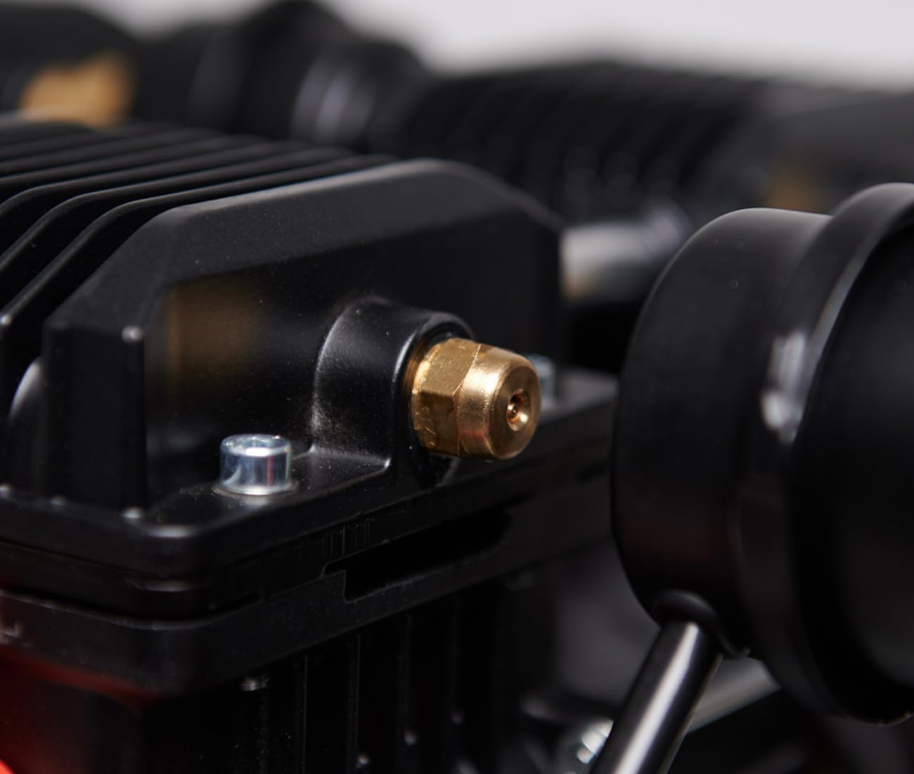 Starkwerk Flüsterkompressor Druckluftkompressor Silent Kompressor SW 677/10 Pro ölfrei 400 Volt - 10 Bar - 150 Liter Kessel inklusive Druckminderer und Wasserabscheider